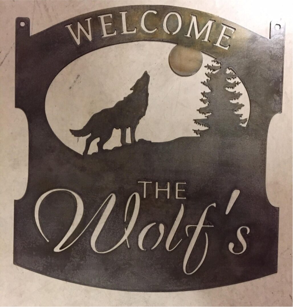 WOLF Sign, metal WOLF Sign with WOLF howling at the Moon - Image 2